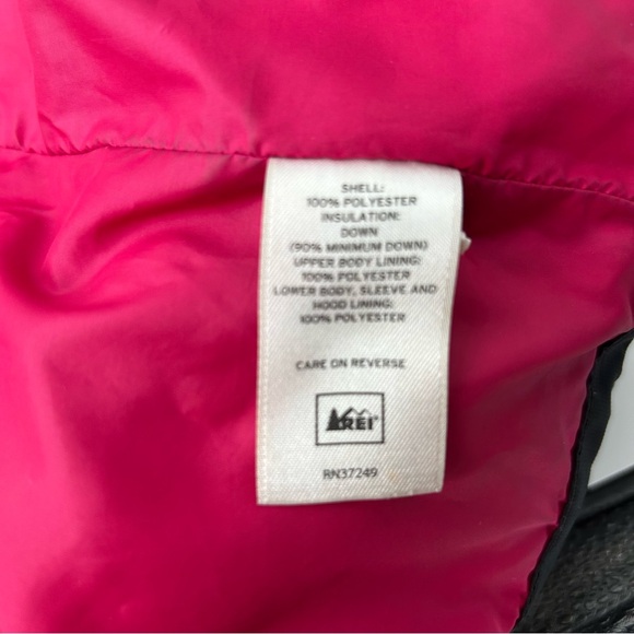REI Women's Black and Pink Puffer Jacket - Picture 4 of 5